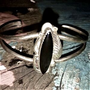 WD Navajo Sterling Silver 925 BLACK ONYX Flower OS